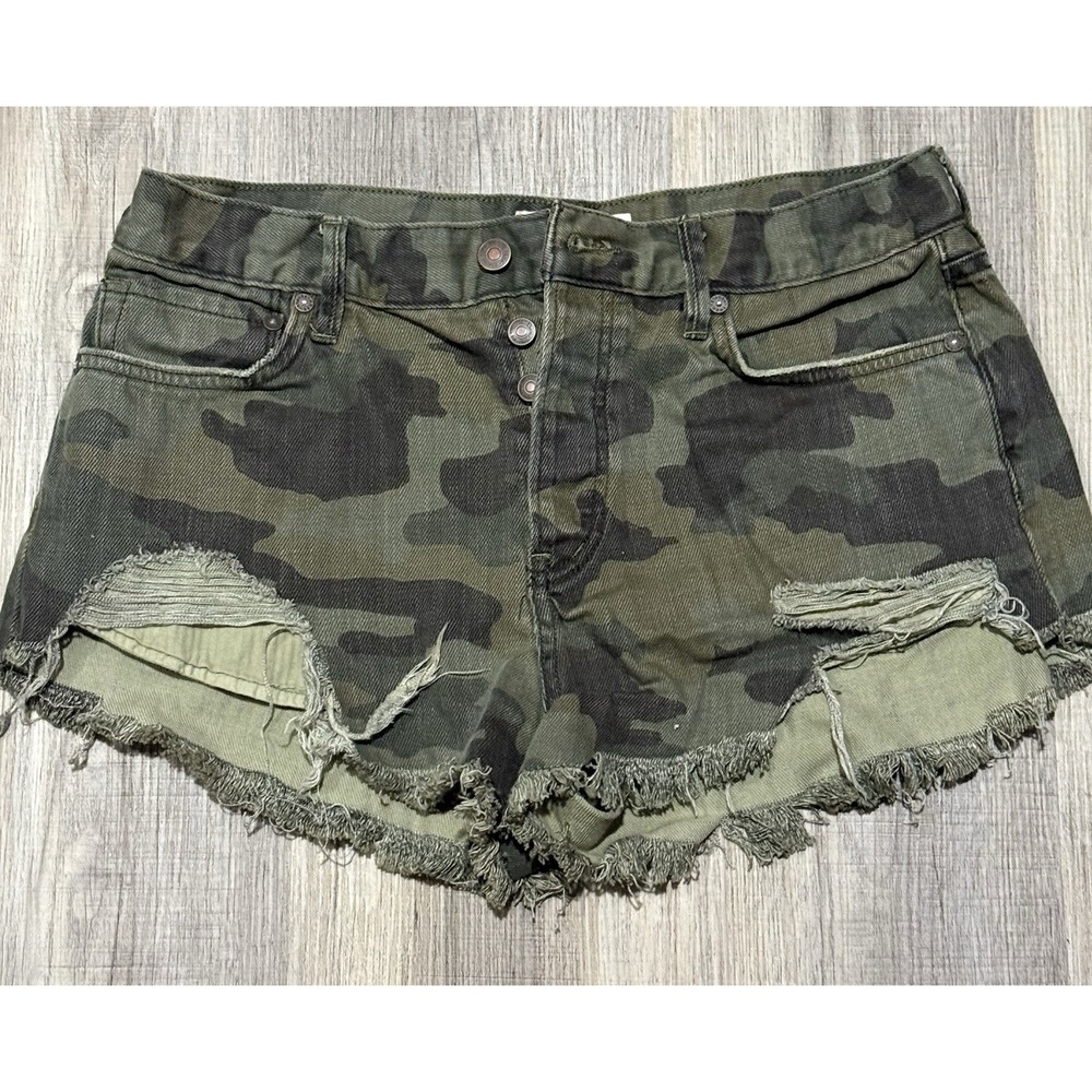 Free People Green Camo Shorts Womens Size 28 Raw Hem Distressed Button Fly